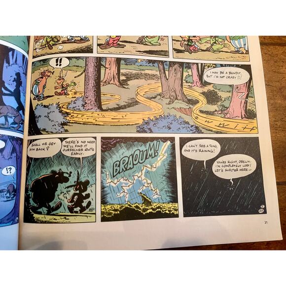 2 Dif. Asterix Softcover Books + 1 Designing Colors Color Book Lot of 3 Books - Picture 6 of 16